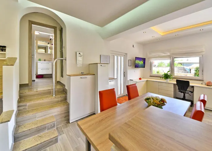 Koalas Nest & By Interhome ماتولي